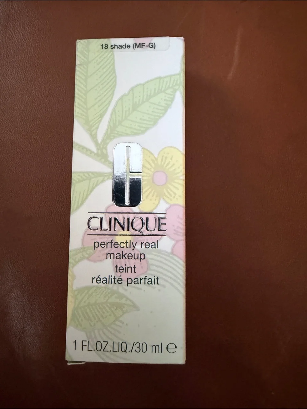 Clinique Perfectly Real Makeup Foundation - Natural Beige #18